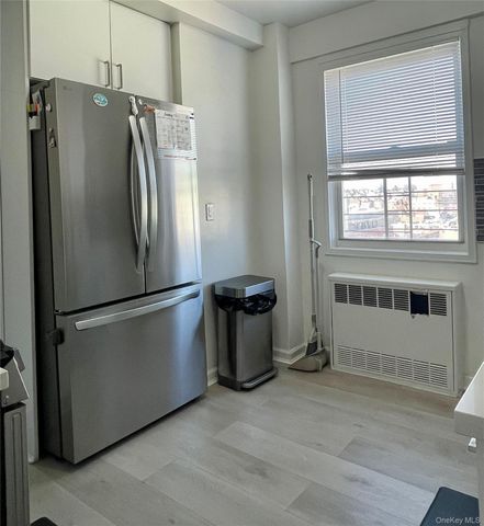 89-15 Parsons Boulevard 10M, Jamaica, NY 11432