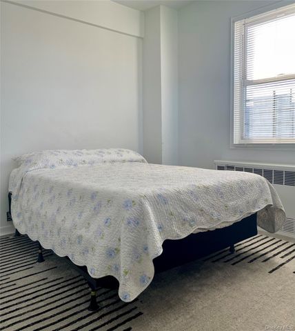 89-15 Parsons Boulevard 10M, Jamaica, NY 11432