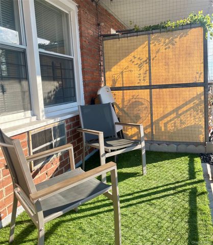 89-15 Parsons Boulevard 10M, Jamaica, NY 11432