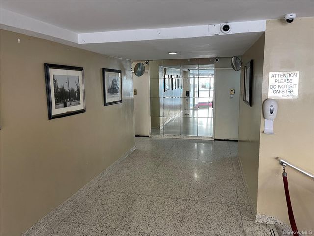 89-15 Parsons Boulevard 10M, Jamaica, NY 11432