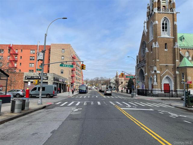 89-15 Parsons Boulevard 10M, Jamaica, NY 11432