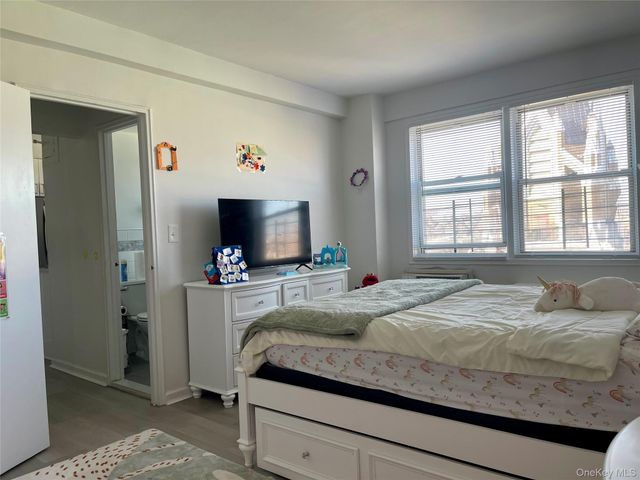 89-15 Parsons Boulevard 10M, Jamaica, NY 11432