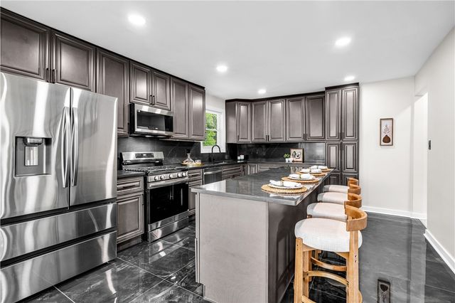 101 Carrington Ct, Monroeville, PA 15146