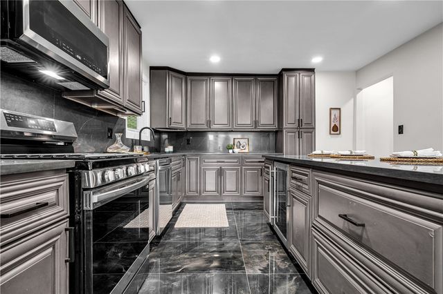 101 Carrington Ct, Monroeville, PA 15146
