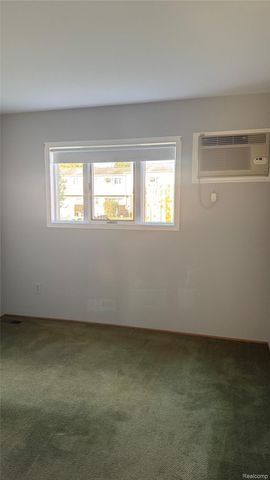 19918 Great Oaks Circle S 136, Clinton Charter Township, MI 48036
