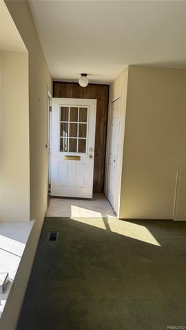 19918 Great Oaks Circle S 136, Clinton Charter Township, MI 48036