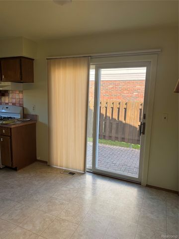 19918 Great Oaks Circle S 136, Clinton Charter Township, MI 48036
