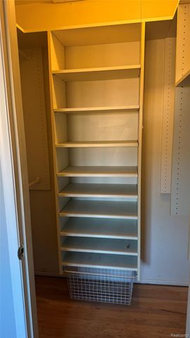 19918 Great Oaks Circle S 136, Clinton Charter Township, MI 48036