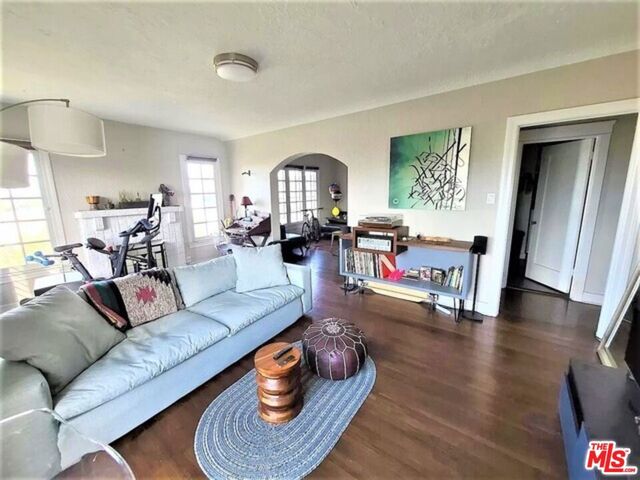 4723 W 17th Street, Los Angeles, CA 90019