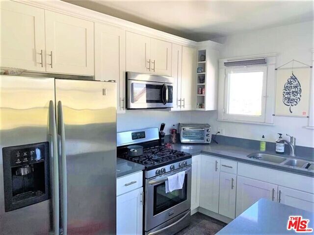 4723 W 17th Street, Los Angeles, CA 90019