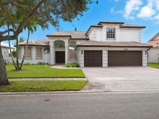 13790 NW 20th St, Pembroke Pines, FL 33028