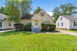 5212 Catherine Street, Maple Heights, OH 44137