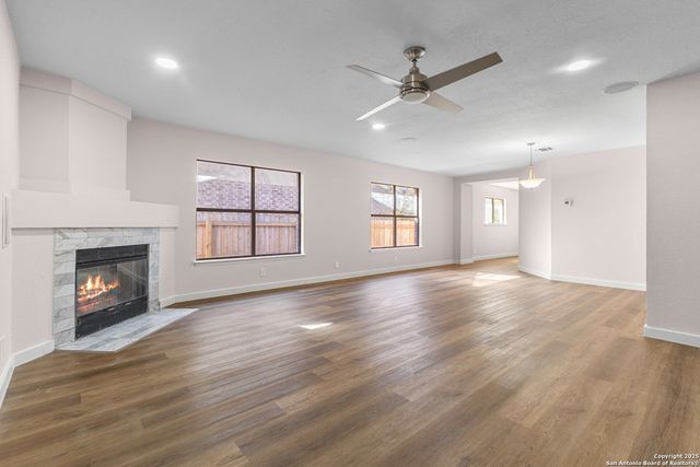 8127 Sunshine trail, San Antonio, TX 78244