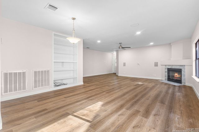 8127 Sunshine trail, San Antonio, TX 78244