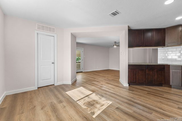 8127 Sunshine trail, San Antonio, TX 78244