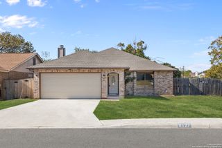 8127 Sunshine trail, San Antonio, TX 78244