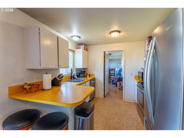 1654 CARLISLE Ln, Myrtle Point, OR 97458