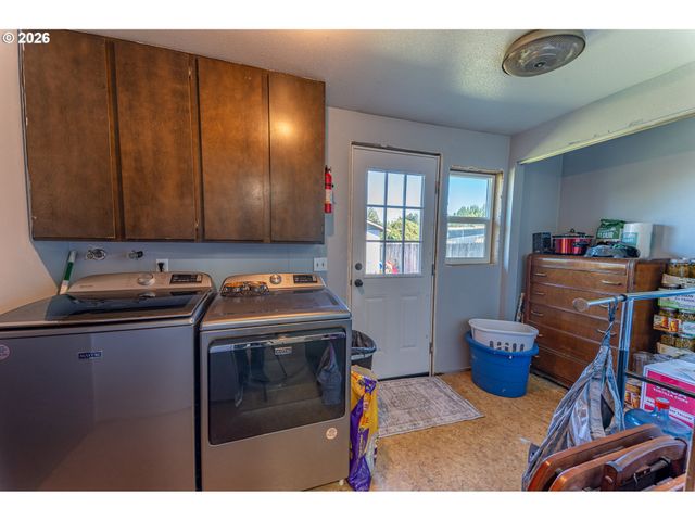 1654 CARLISLE Ln, Myrtle Point, OR 97458