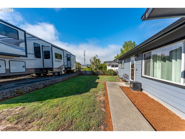 1654 CARLISLE Ln, Myrtle Point, OR 97458