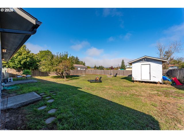 1654 CARLISLE Ln, Myrtle Point, OR 97458