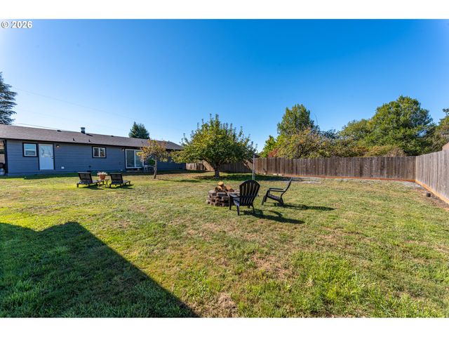 1654 CARLISLE Ln, Myrtle Point, OR 97458