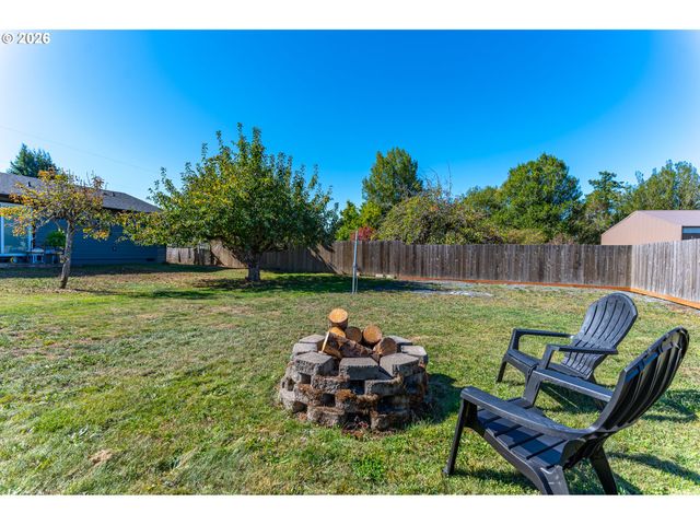 1654 CARLISLE Ln, Myrtle Point, OR 97458