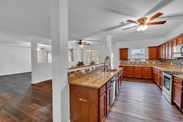 323 Haywood Drive, Kathleen, GA 31047