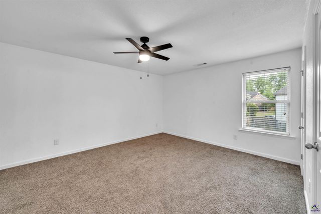 323 Haywood Drive, Kathleen, GA 31047