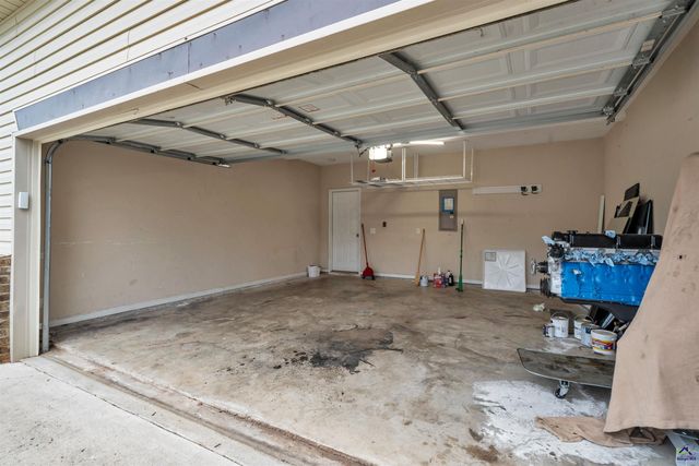 323 Haywood Drive, Kathleen, GA 31047