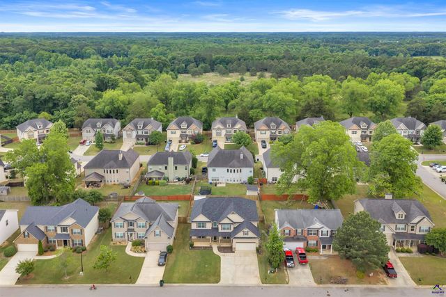 323 Haywood Drive, Kathleen, GA 31047