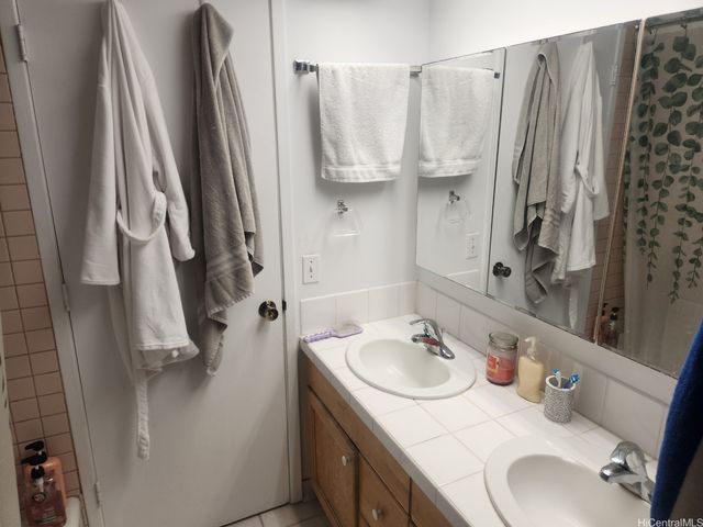 444 Nahua Street 2005, Honolulu, HI 96815