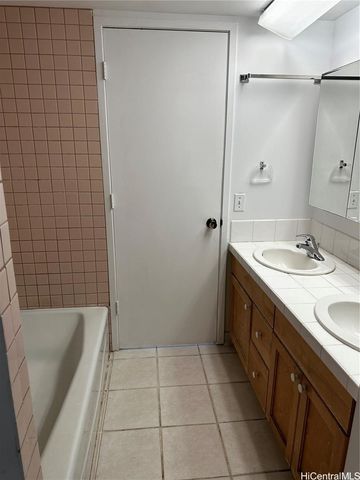 444 Nahua Street 2005, Honolulu, HI 96815