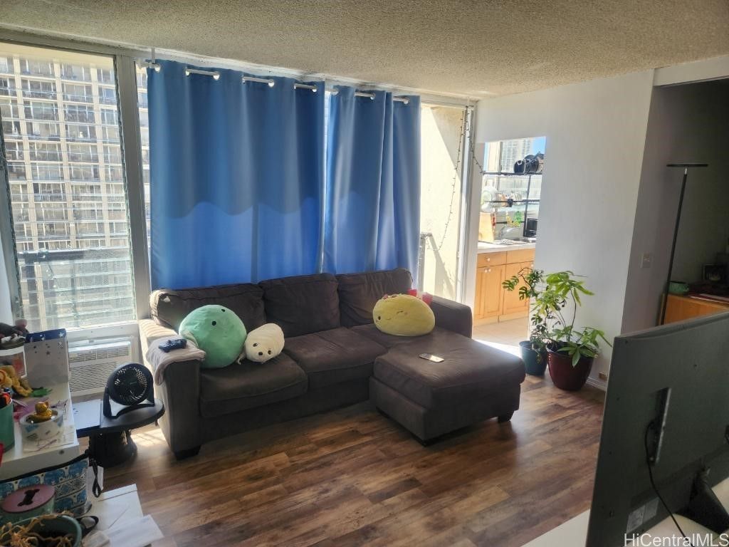 444 Nahua Street 2005, Honolulu, HI 96815
