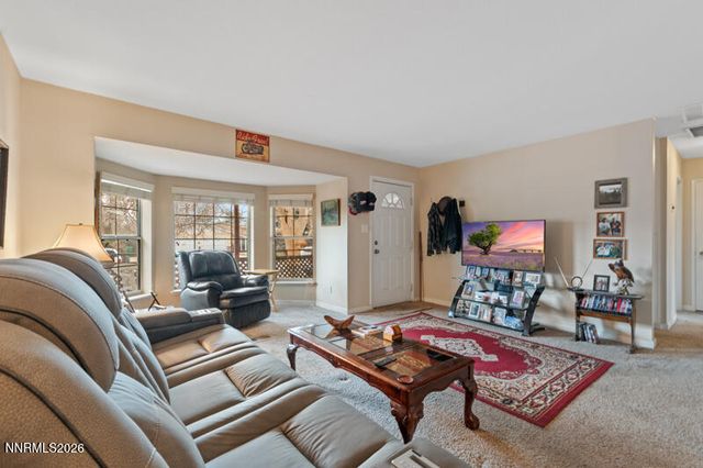 136 York Way, Sparks, NV 89431