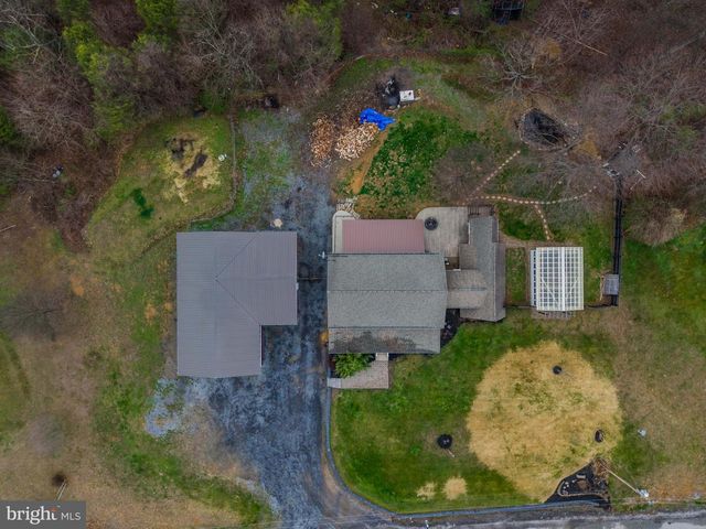 18586 MIRIAM DR, Three Springs, PA 17264