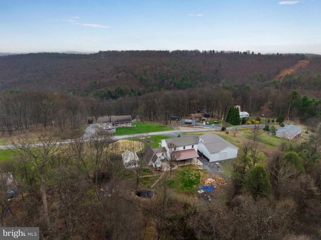 18586 MIRIAM DR, Three Springs, PA 17264