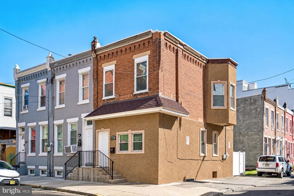 2137 N 10TH ST, PHILADELPHIA, PA 19122 — photo 2