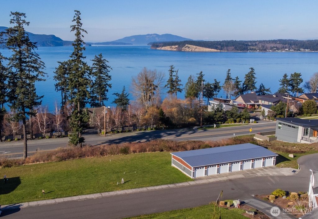 3910 Isle Way, Anacortes, WA 98211