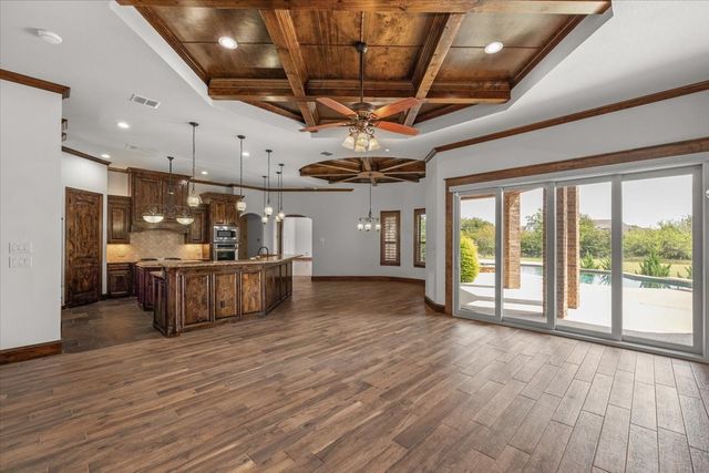 7909 Bella Flora Drive, Fort Worth, TX 76126