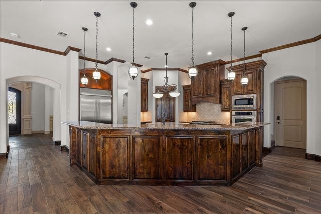 7909 Bella Flora Drive, Fort Worth, TX 76126