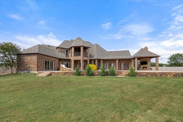 7909 Bella Flora Drive, Fort Worth, TX 76126