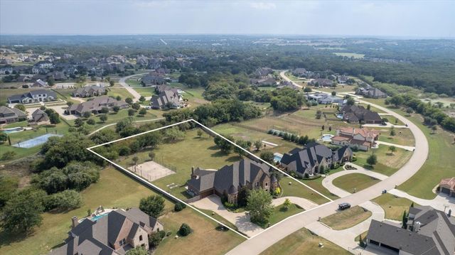 7909 Bella Flora Drive, Fort Worth, TX 76126