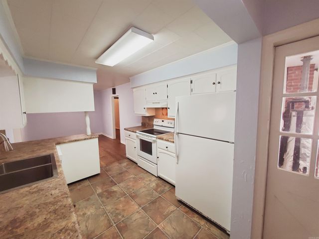 305 N 8th Avenue, Piggott, AR 72454