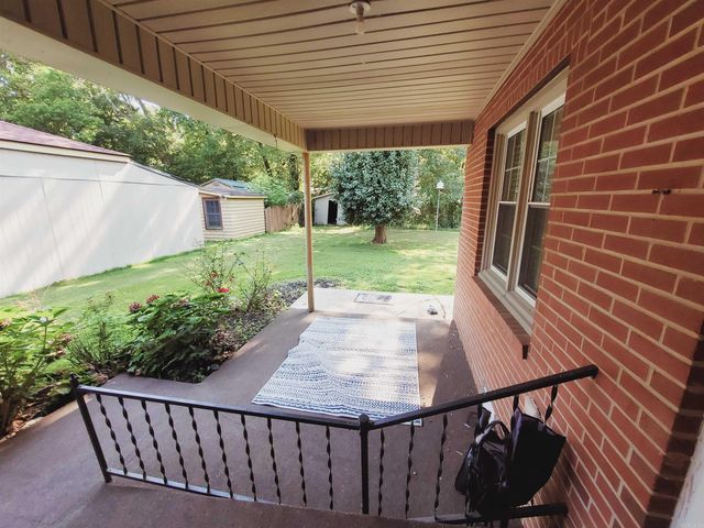 305 N 8th Avenue, Piggott, AR 72454