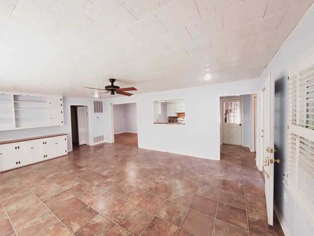 305 N 8th Avenue, Piggott, AR 72454