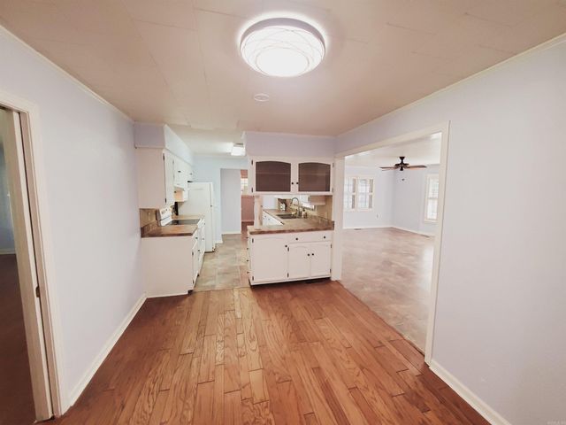 305 N 8th Avenue, Piggott, AR 72454