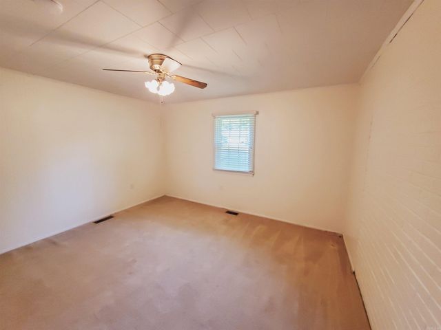 305 N 8th Avenue, Piggott, AR 72454