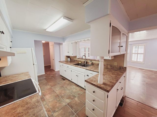 305 N 8th Avenue, Piggott, AR 72454