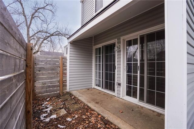 1505 W 25th Court, Lawrence, KS 66046