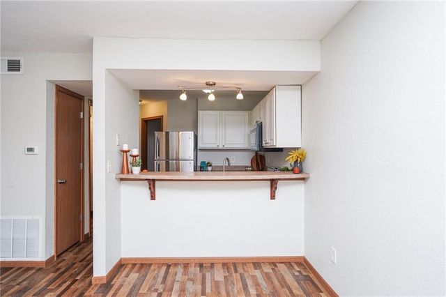 1505 W 25th Court, Lawrence, KS 66046